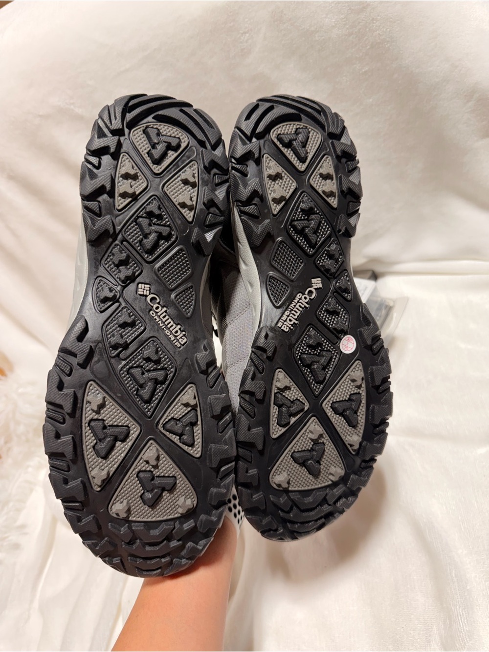 Columbia Men’s Gray and Black Waterproof Hiking Boots - Picture 10 of 10